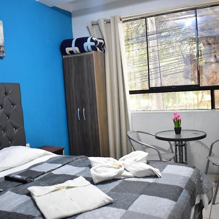 Aypa Hostal Trujillo Bagian luar foto