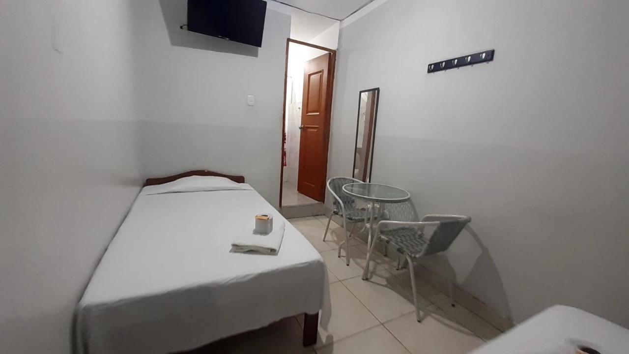 Aypa Hostal Trujillo Bagian luar foto