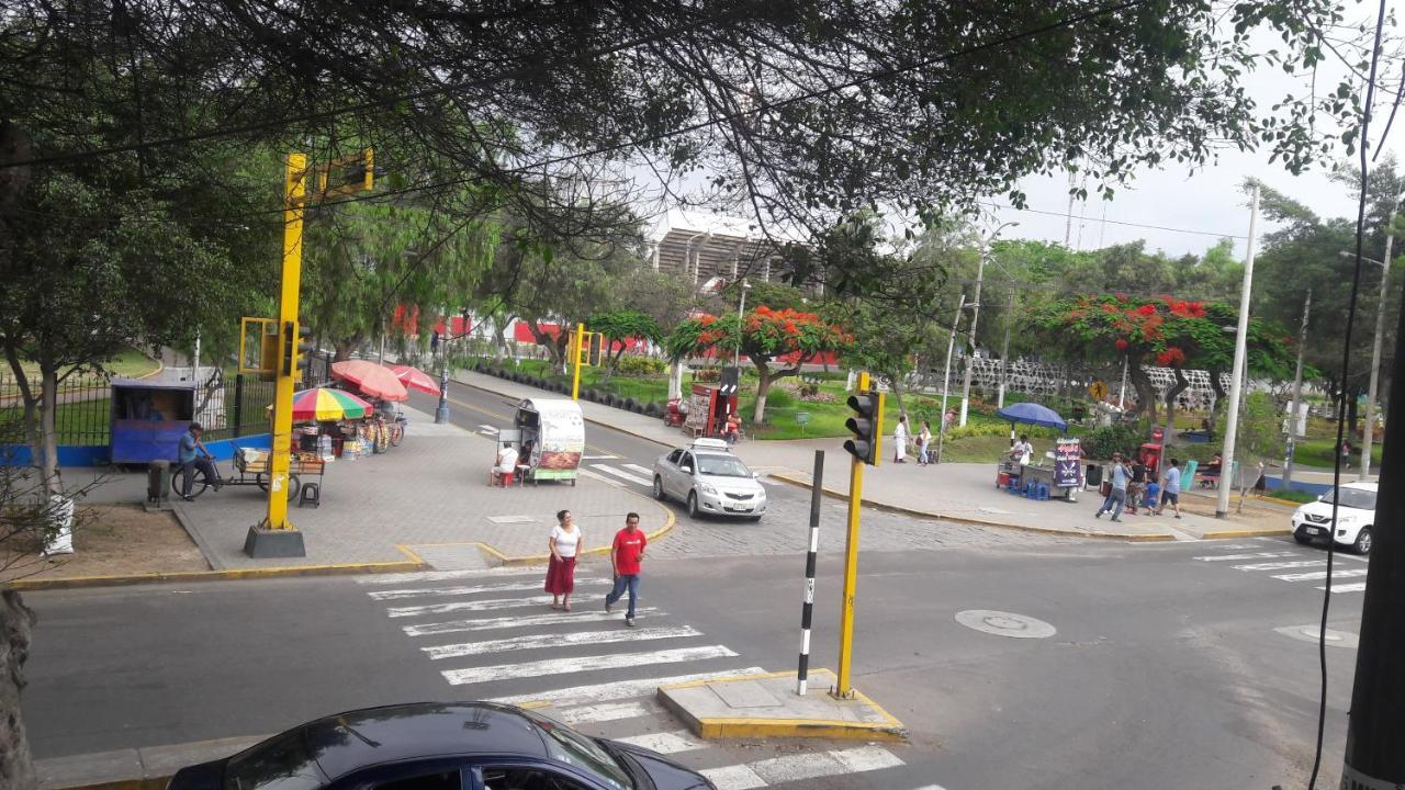 Aypa Hostal Trujillo Bagian luar foto