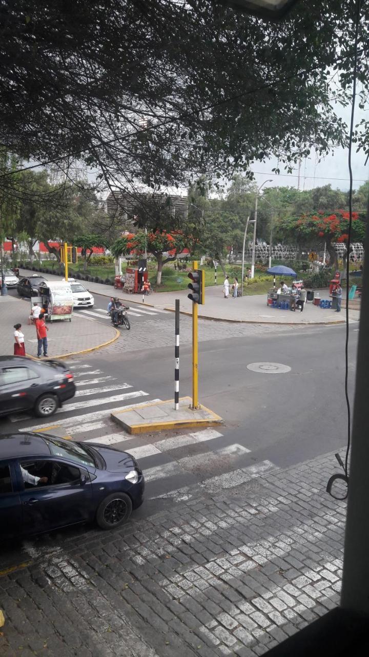 Aypa Hostal Trujillo Bagian luar foto