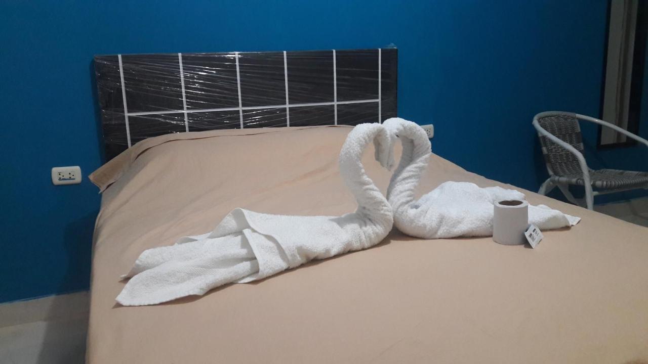 Aypa Hostal Trujillo Bagian luar foto