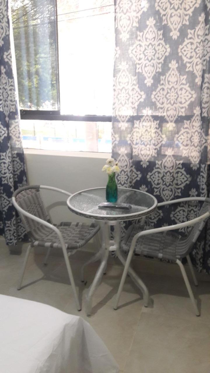 Aypa Hostal Trujillo Bagian luar foto